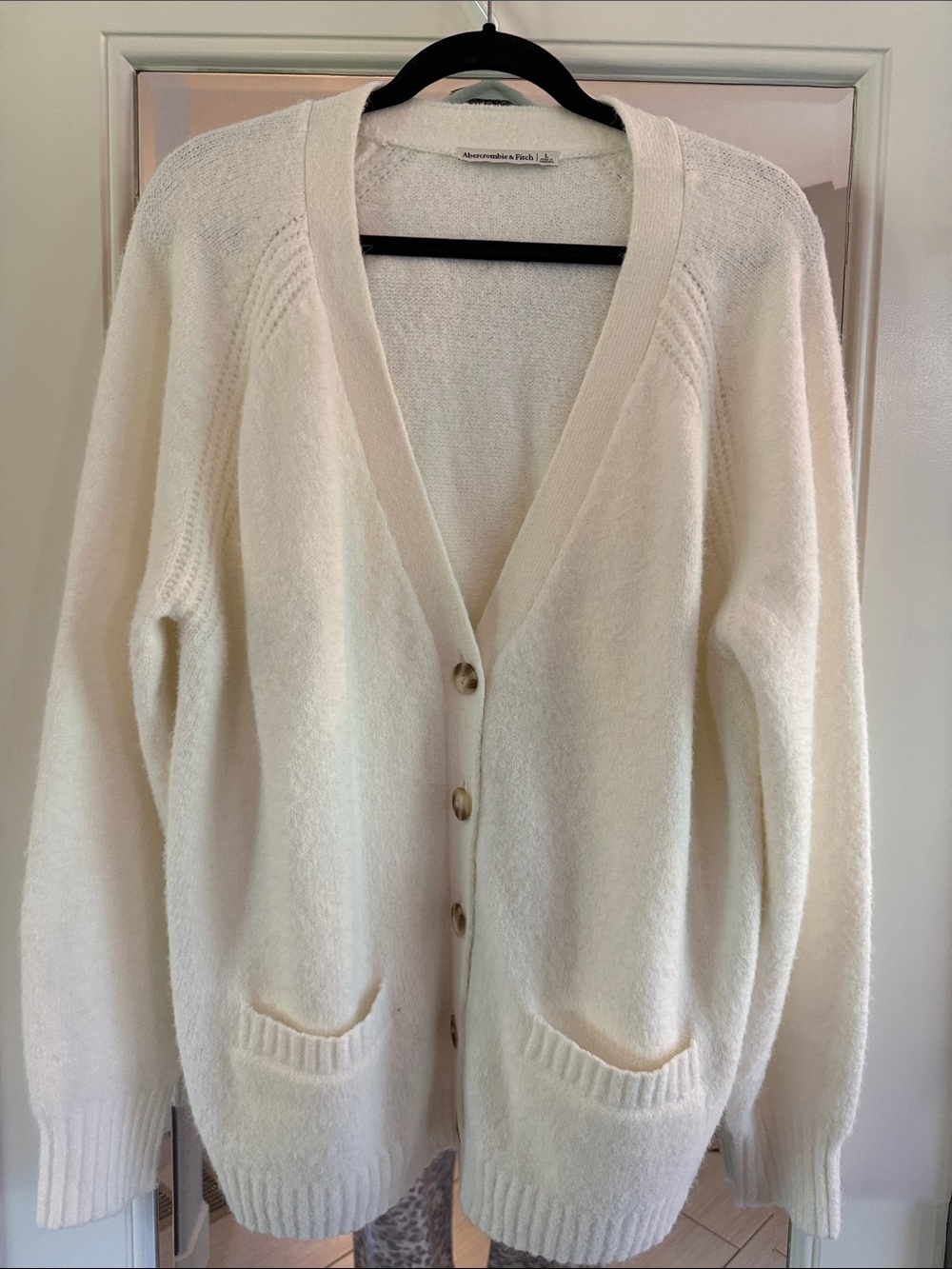 Abercrombie & Fitch Off-White V-Neck Button Cardigan